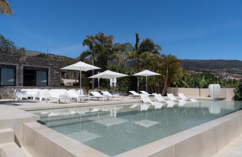 Estreito da Calheta Villa | Exceptional luxury villa in Madeira Bellissima
