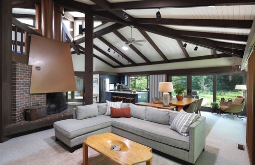 South Haven House | Exceptional Modern Home on Lake MI Dune w/Private Beach, Guest House, 5 Acres