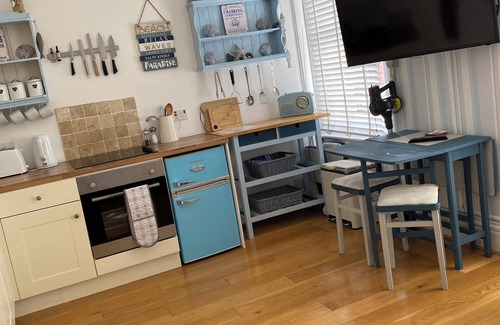 West Cliff Apartment | ⭐️EXCEPTIONAL ONE BEDROOM APARTMENT WHITBY -ABBEY VIEWS & 3PM CHECK IN SLEEPS 4
