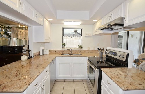 Vero Beach South House | 🏖️Exceptional! Spacious Oasis, Private Pool + Shade. Great separation of rooms!