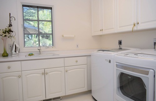 Los Gatos Villa | Exceptionally private in Saratoga’s Upscale area.