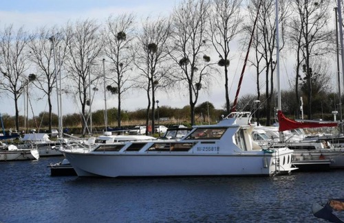 Ouistreham Boat Rental | Exceptionnel bateau maison reine mathilde