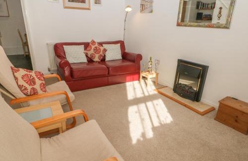 Tideswell House | Exchange Cottage