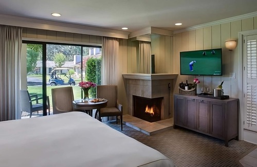 Napa Hotel | Exciting Resort Activities for Everyone! With Outdoor Pool, Tennis, Golf!