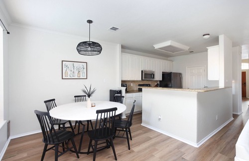 Cross Mountain House | Excluse Hideaway in Leon Springs! Luxury Living at it's Finest
