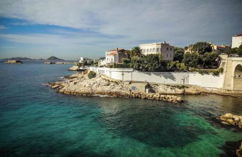 Endoume Bed & Breakfast | Exclusif - Urban Cabin vue mer les pieds dans l'eau
