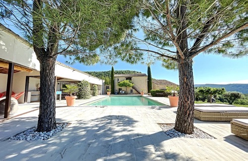 Viens House | Exclusive 16 beds property, 7 AC rooms, tennis, heated pool, SPA,. & Chef!