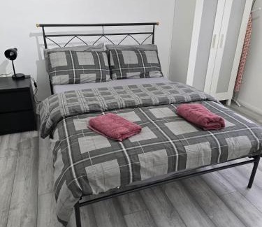 Battersea Apartment | Exclusive 2Bedroom Flat in Battersea