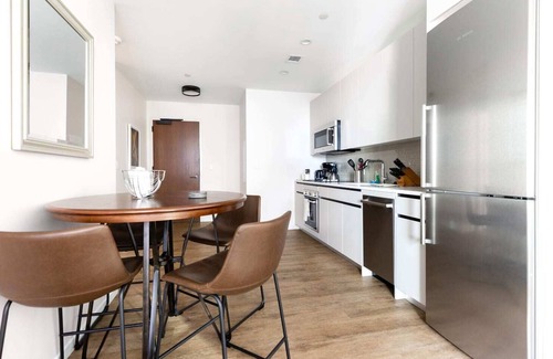Seaport District Apartment | Exclusive 2BR Apt Downtown Seaport