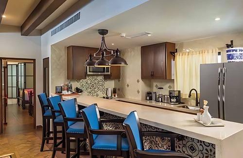 Los Cabos Hotel | ✩ Exclusive 4BR Residence ✩ Large Balcony ✩ Plunge Pool ✩