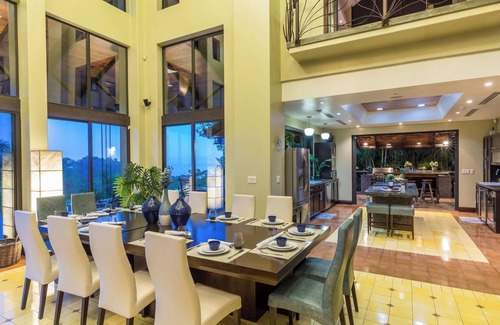 El Cerro House | Exclusive 5-bedroom house in fantastic Manuel Antonio with A/C and private pool