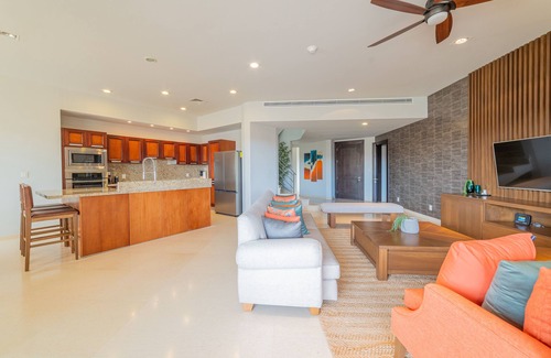 La Paz Villa | Exclusive Access to 2 Beach Clubs and Golf Cart