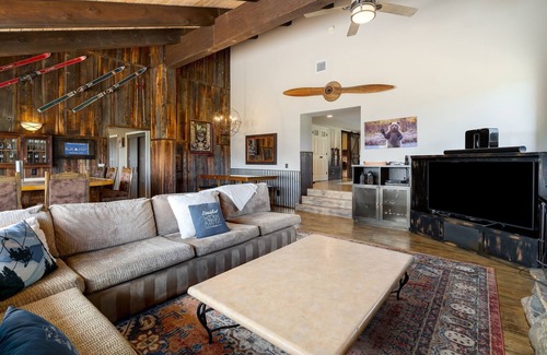 Steamboat Springs House | Exclusive Bella Vista Lodge - Private Grotto Hot Tub, Game Room, Slopeside Ski Storage