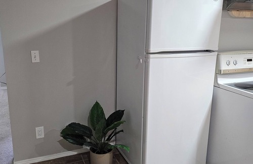 Calgary Apartment | Exclusive Comfort: Guest Suite