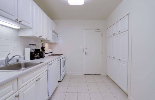Crystal City Apartment | Exclusive Condo at Crystal City
