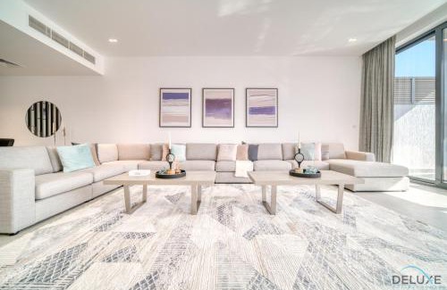 Downtown Dubai Apartment | Exclusive Deal! Luxury 4BR Villa on Al Dana Island by Deluxe Holiday Homes