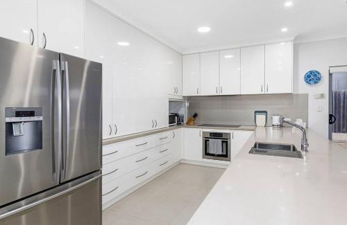 Wonnerup House | Exclusive *Front Row* Sunsets & Beachfront Bliss in Busselton