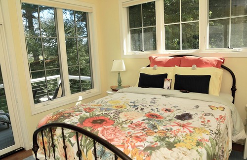 Fennville Bed & Breakfast | Exclusive Garden Suite with Water Views, includes Chef Dennis English Breakfast