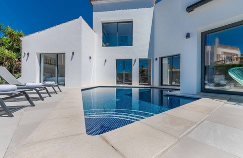 Santa Ponsa Villa | Exclusive holiday villa in Nova Santa Ponsa: Luxury and relaxation by the sea!
