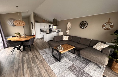 Bovenkarspel House | Exclusive holiday villa * Markermeer Bovenkarspel directly on the Markermeer
