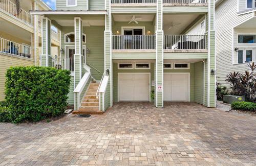 Indian Rocks Beach House | Exclusive Isla Bonita