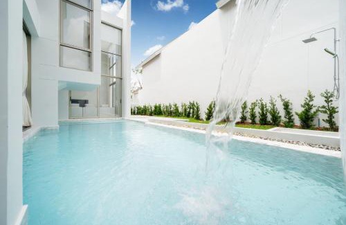 Si Sunthon Villa | Exclusive Living in Designer 4BR Pool Villa in Lux Pride 2 V11 Residence, Near Laguna