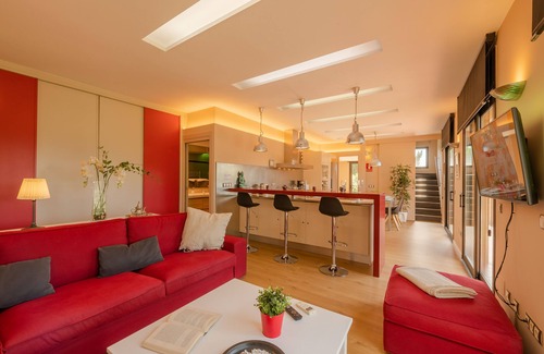 Vilafreser House | Exclusive loft with jacuzzi, tantra chair, garden and pool