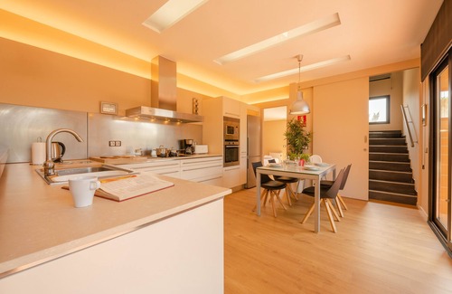 Vilafreser House | Exclusive loft with jacuzzi, tantra chair, garden and pool