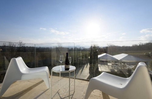 Abbadia di Montepulciano Apartment | Exclusive Modern Apartment at Abbadia di Montepulciano