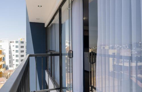 Cerro Colorado District Apartment | Exclusive Modern Apartment near the Airport