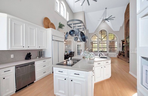 Montgomery House | Exclusive New Large Country Estate - Minutes from Premier Wedding Venues!