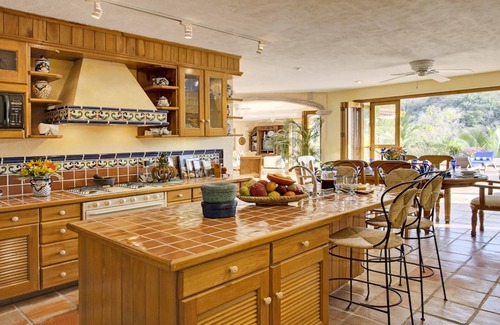 South Shore Hotel Area Villa | Exclusive Private 3 Bedroom Villa with Heated Pool, Hot Tub