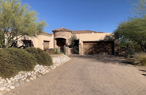 Tucson House | Exclusive private home in the Catalina Foothills with spectacular views