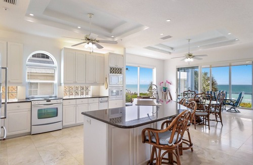 Siesta Key House | Exclusive Private Residence on the Gulf of Mexico, a Premier Vacation Retreat