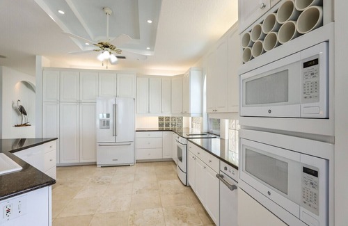 Siesta Key House | Exclusive Private Residence on the Gulf of Mexico, a Premier Vacation Retreat