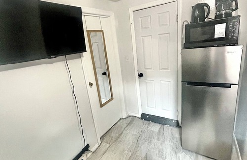Ironbound District Apartment | Exclusive private room with private bathroom. Private entry.Close to NYC/Airport