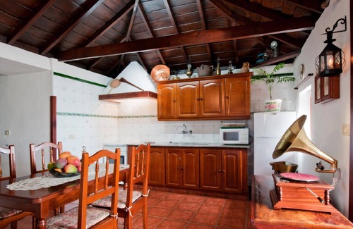Villa de Mazo Cottage | Exclusive Rural House with private pool.
