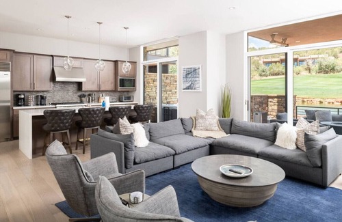 West Sedona House | Exclusive Seven Canyons Golf Resort, Pet Friendly, Private Spa, Community Pool