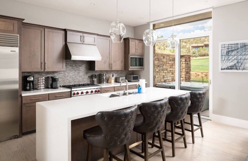 West Sedona House | Exclusive Seven Canyons Golf Resort, Pet Friendly, Private Spa, Community Pool