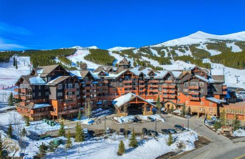 Peak 8 Apartment | Exclusive Slopeside Luxury at Peak 8, Ski In-Ski Out with Hot Tub and Pools
