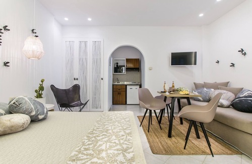 Naxos Apartment | Exclusive Studios Naxos Town