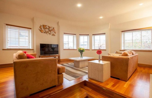 Nottingham City Centre Apartment | Exclusive Stunning Spacious Penthouse In The City