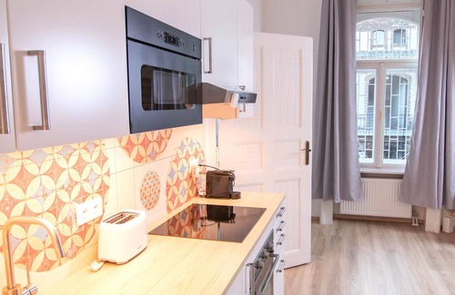 Palace District Apartment | Exclusive Three-Bedroom Apartment