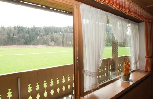 Weissbach Apartment | Exclusive vacation apartment 1-5 persons, 110sqm, 3 bedrooms, balcony