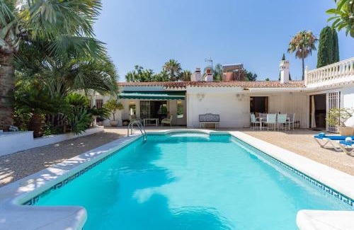 San Pedro de Alcantara Villa | Exclusive villa Las Palmeras Puerto Banus with heated private swimming pool, Marbella, Spain