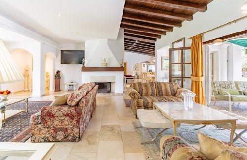 San Pedro de Alcantara Villa | Exclusive villa Las Palmeras Puerto Banus with heated private swimming pool, Marbella, Spain