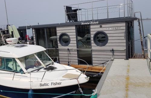 Ortmuhle Boat Rental | exclusives Hausboot "Tante Trost"