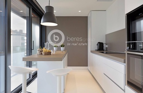 Sant Gervasi Condo | Exclusivo Ático con Piscina y Terraza Privada, Bien Ubicado Para Vivir la Ciudad