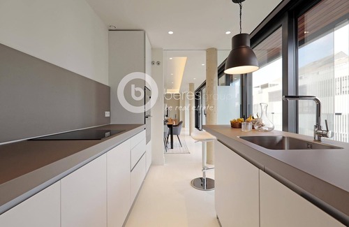 Sant Gervasi Condo | Exclusivo Ático con Piscina y Terraza Privada, Bien Ubicado Para Vivir la Ciudad