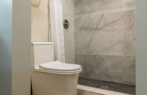 South Arlington Hotel | Exclusivo Inn by OYO Grand Prairie, TX
